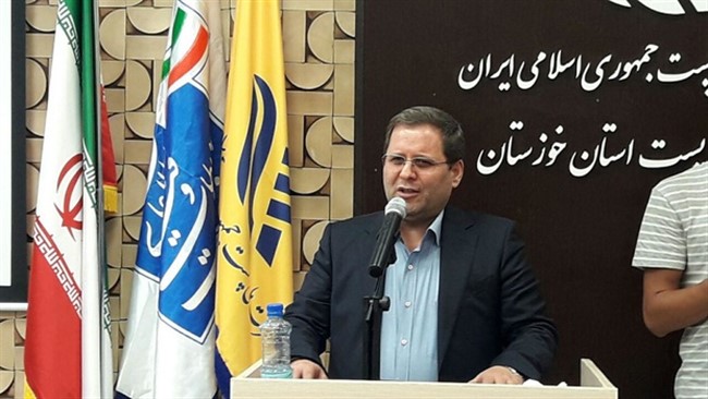 28 دستگاه از مزایای طرح سیماک بهره مند می شوند، افزود: سرعت بخشی به امور مربوطه، کاهش چشمگیر هزینه ها، کاهش 120 میلیون سفر در طول یکسال، کمک به اجرای هدفمندی یارانه ها و شفافیت اداری نیز از دیگر مزایای طرح سیماک است.